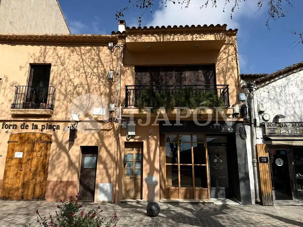Vista exterior de Pis en venda en Alella amb Aire condicionat, Calefacció i Terrassa