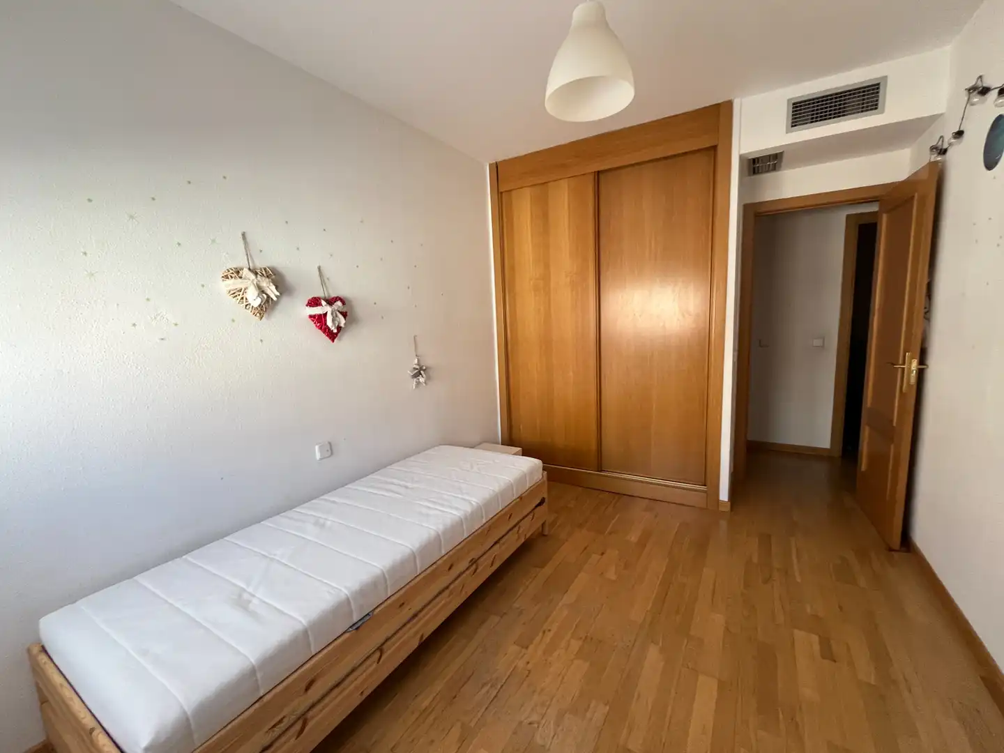 Bedroom of Flat for sale in Torrejón de Ardoz  with Air Conditioner, Heating and Private garden