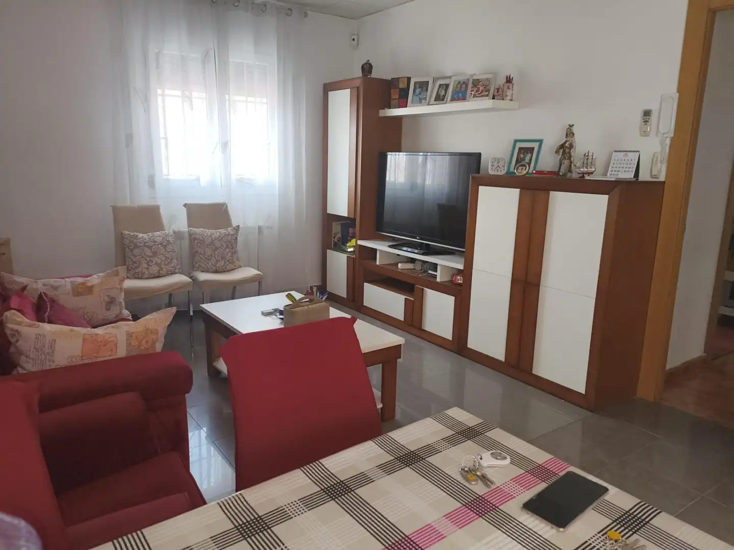 Sala d'estar de Casa o xalet en venda en Villaluenga de la Sagra amb Aire condicionat, Calefacció i Jardí privat