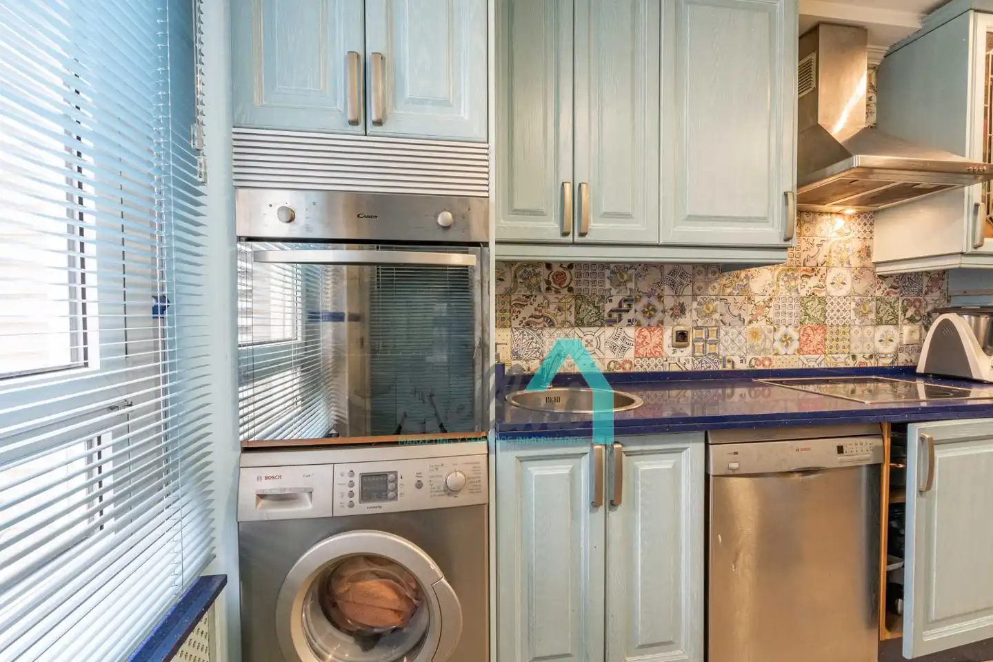 Kitchen of Flat for share in Oviedo   with Heating, Parquet flooring and Furnished