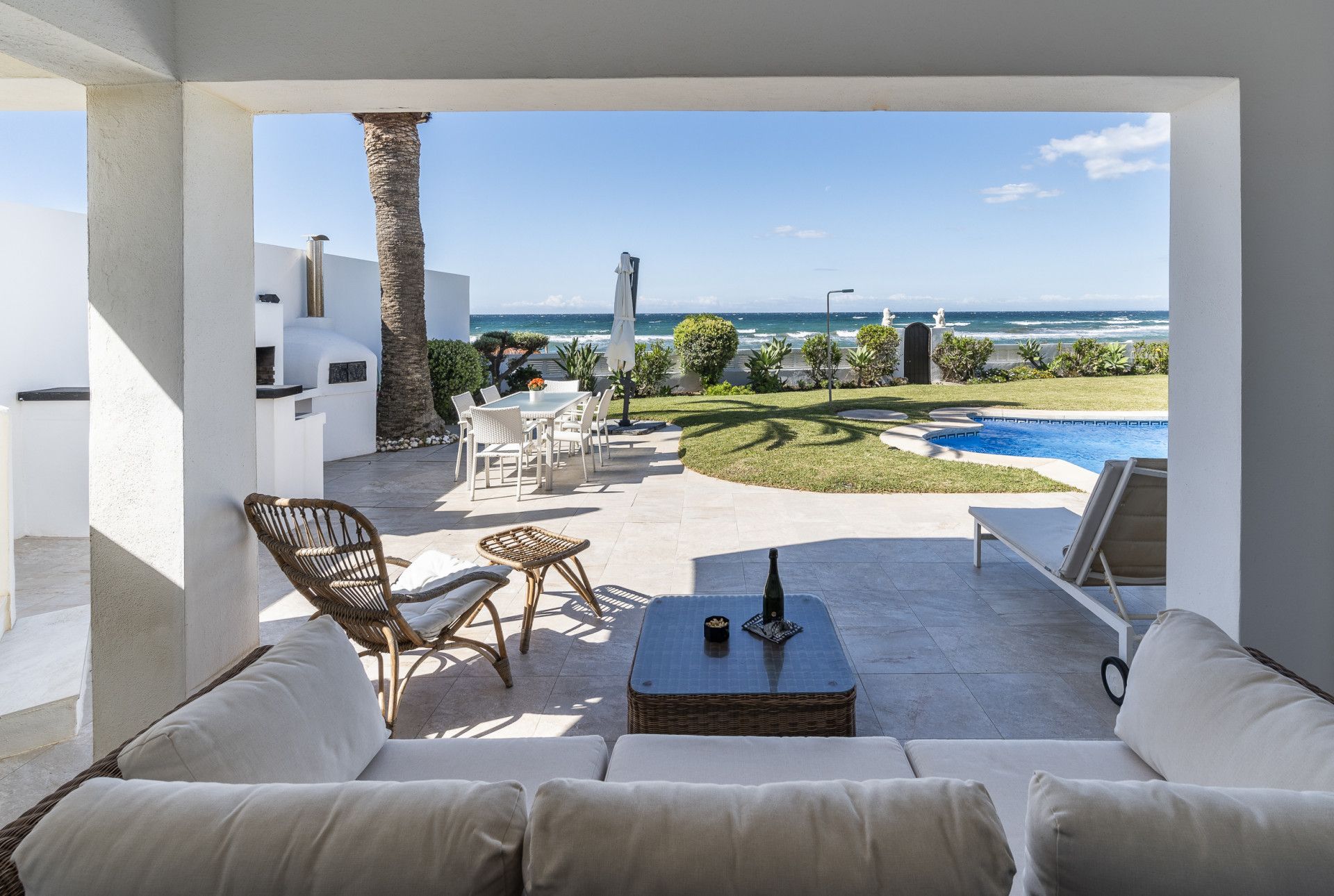 Terrassa de Casa o xalet en venda en Marbella amb Aire condicionat, Jardí privat i Terrassa