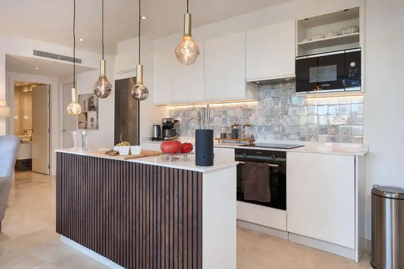 Kitchen of Ground floor for rent in Benahavís  with Air Conditioner, Private garden and Terrace