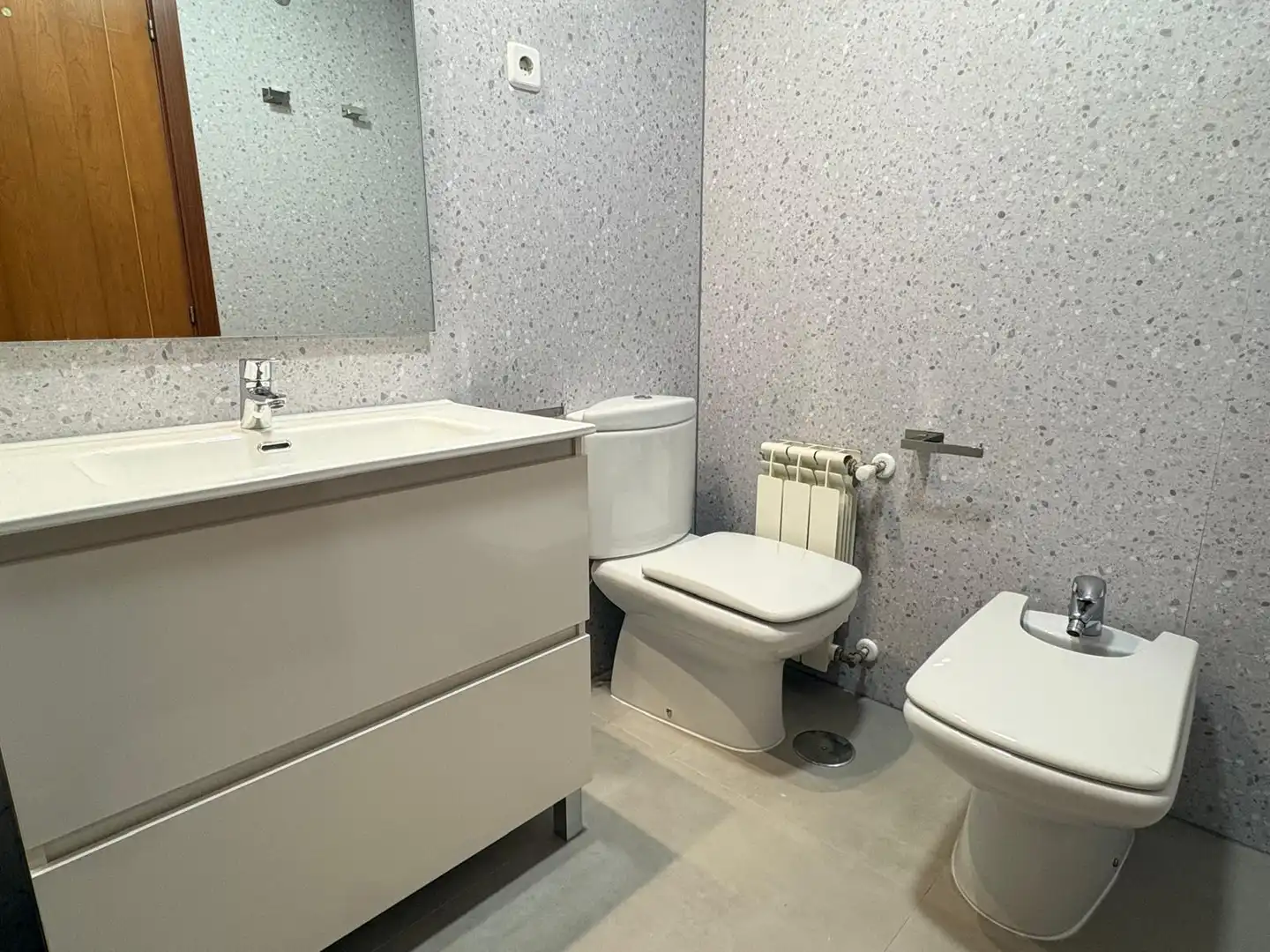 Baño de Piso en venta en Villanueva de la Cañada con Aire acondicionado, Calefacción y Parquet