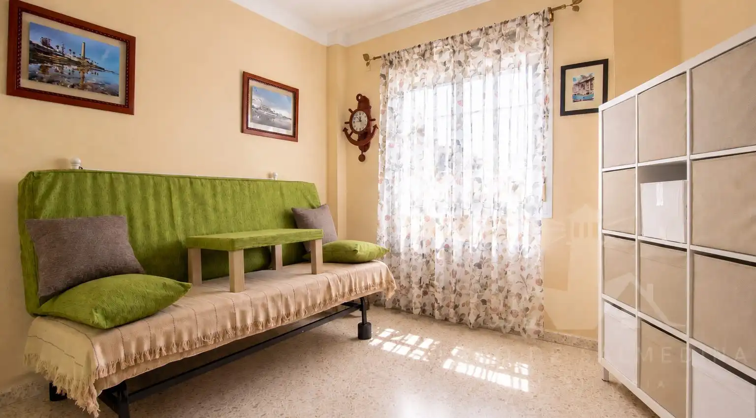 Sala de estar de Casa adosada en venta en Chipiona con Terraza