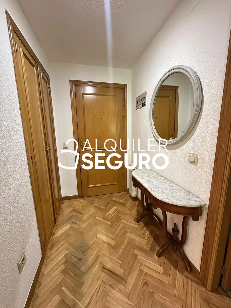Wohnung zur Miete in Madrid mit Heizung, Schwimmbad und Möbliert