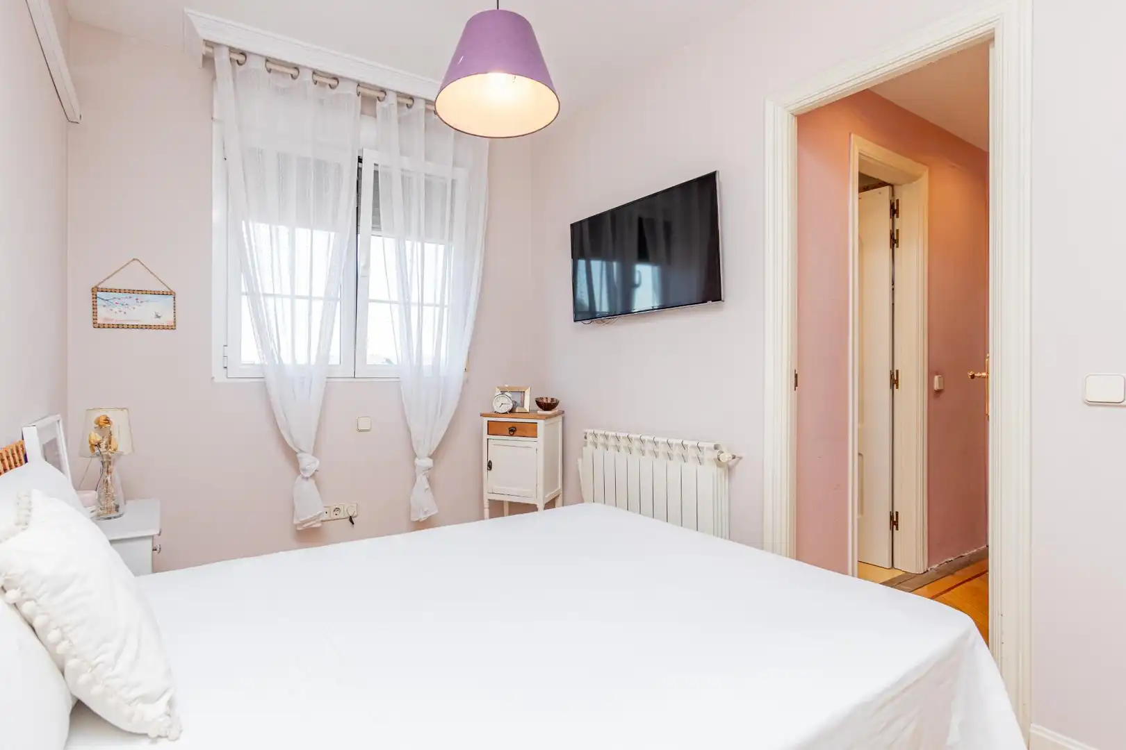 Habitación de Casa o chalet en venta en Madrid con Aire acondicionado, Calefacción y Jardín privado