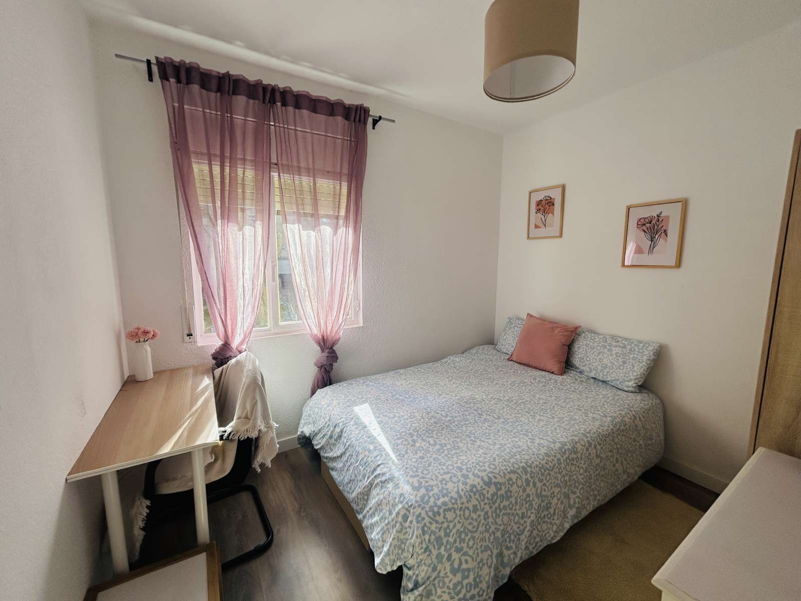 Bedroom of Flat to share in  Barcelona Capital  with Air Conditioner and Terrace