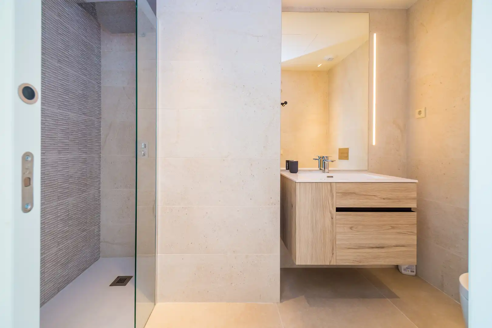 Baño de Apartamento en venta en Castell d'Aro, Platja d'Aro i s'Agaró con Aire acondicionado, Terraza y Amueblado