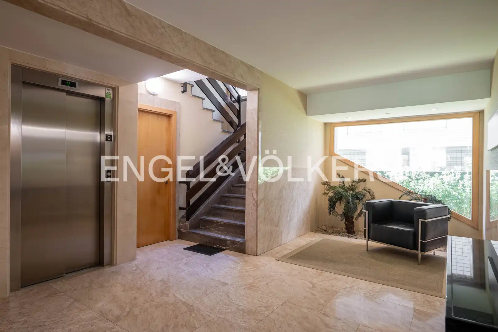 Piso en venta en Zarautz con Calefacción, Parquet y Terraza