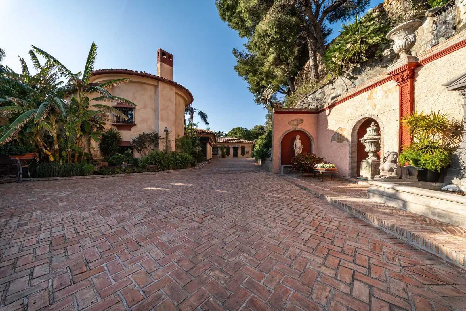 Außenansicht von Country house zum Verkauf in Benahavís mit Terrasse