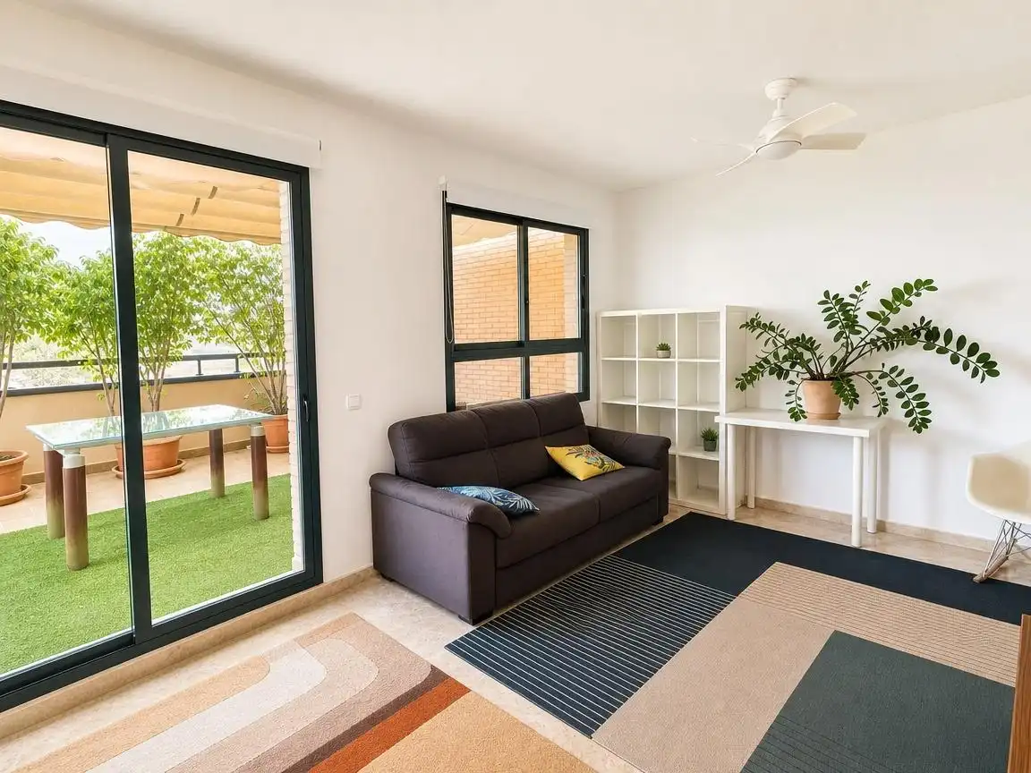 Wohnzimmer von Dachboden zur Miete in Alicante / Alacant mit Terrasse, Abstellraum und Möbliert