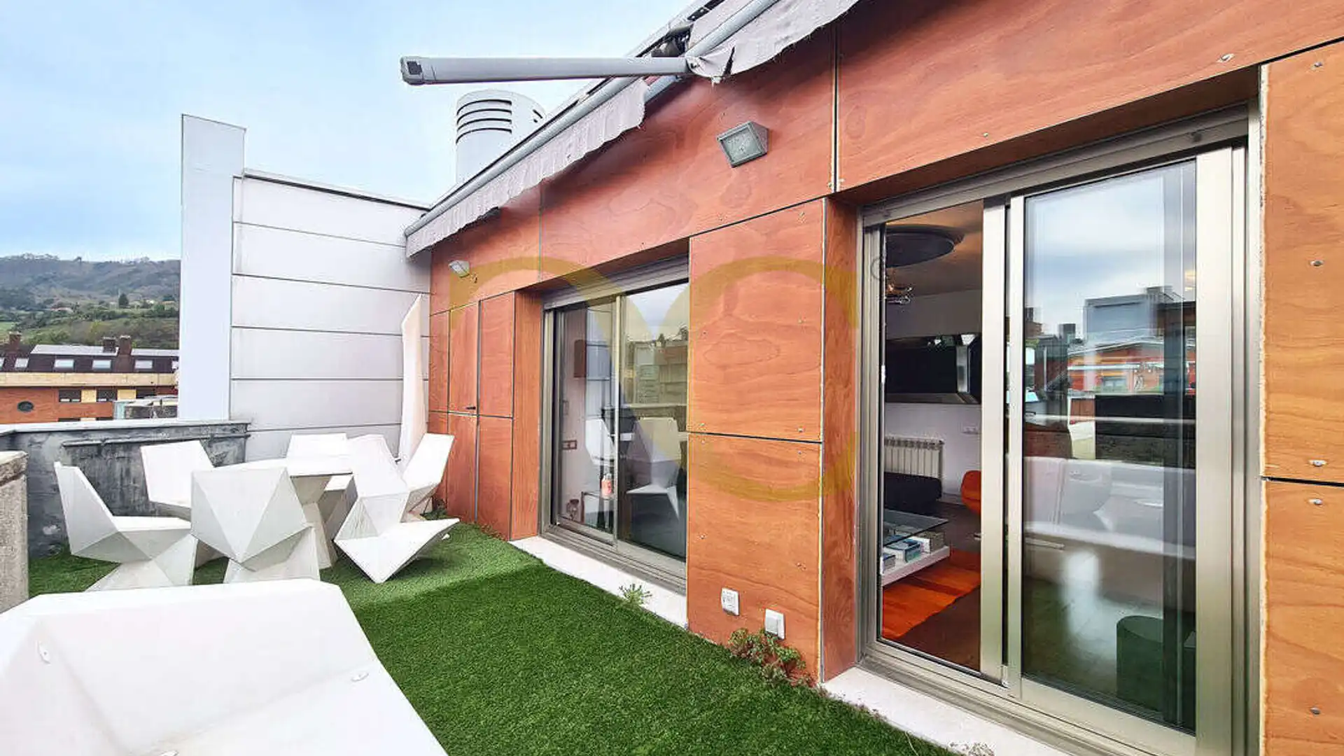 Terraza de Dúplex en venta en Oviedo  con Calefacción, Jardín privado y Terraza