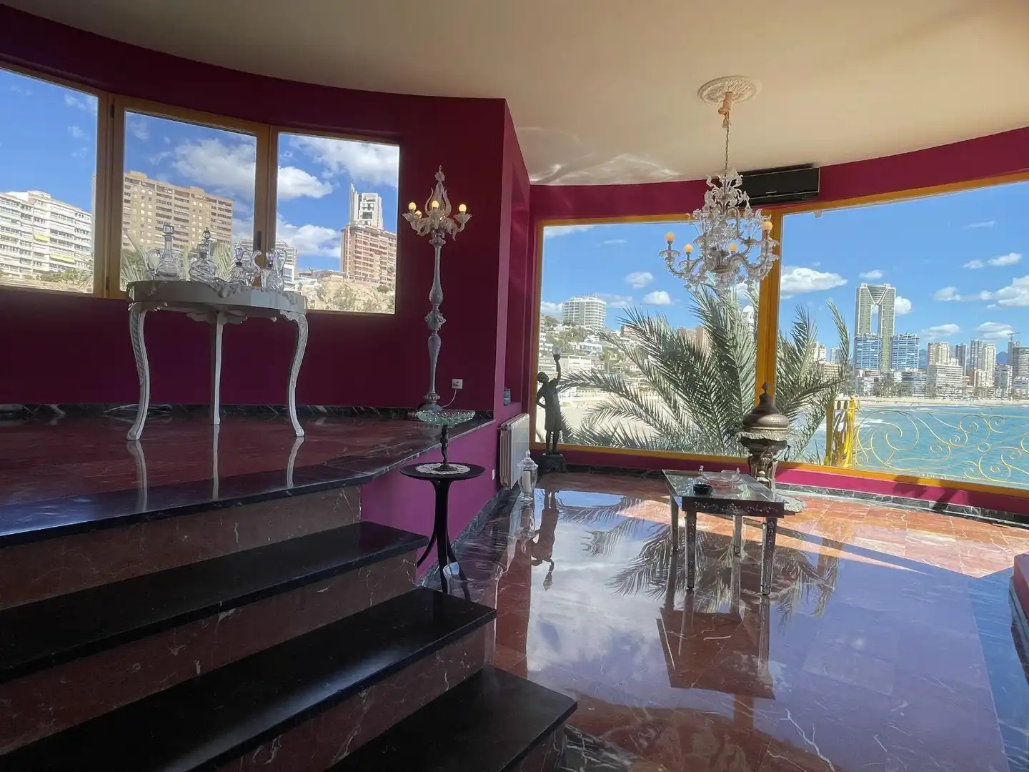 Haus oder Chalet zum Verkauf in Benidorm mit Klimaanlage, Heizung und Privatgarten