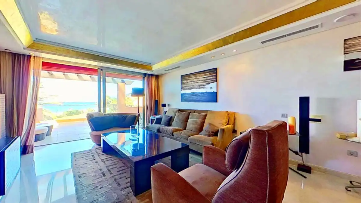 Sala de estar de Ático en venta en Marbella con Aire acondicionado, Terraza y Sauna