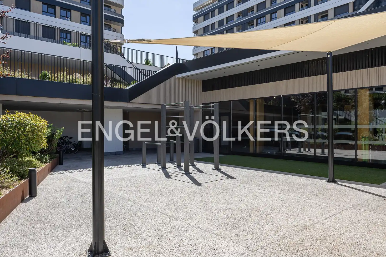 Terrasse von Wohnung zur Miete in Hortaleza