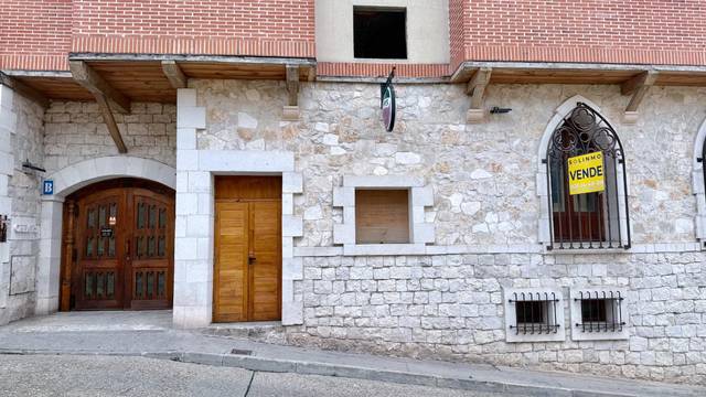 Local comercial en Venta en Calle CASTILVIEJO, 4 en Cuéllar