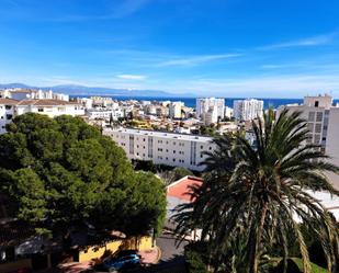 Vista exterior de Apartament de lloguer en Benalmádena amb Aire condicionat, Terrassa i Piscina comunitària