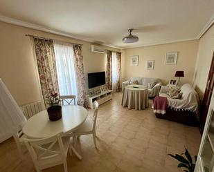 Living room of Flat to rent in Don Benito  with Air Conditioner, Heating and Furnished