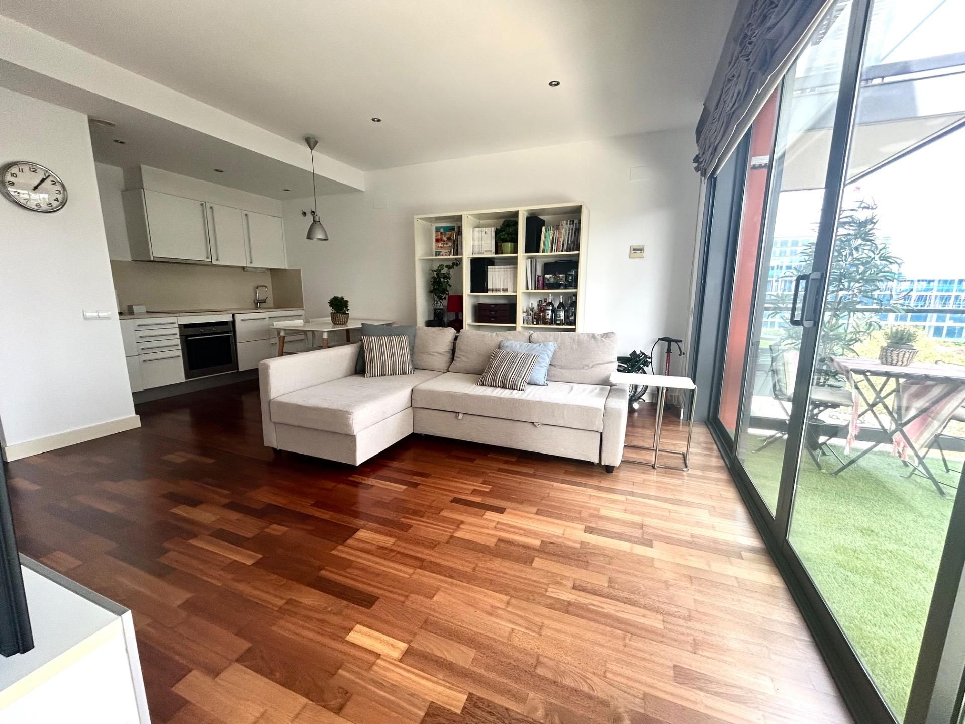 Living room of Flat for sale in  Barcelona Capital  with Air Conditioner, Heating and Private garden