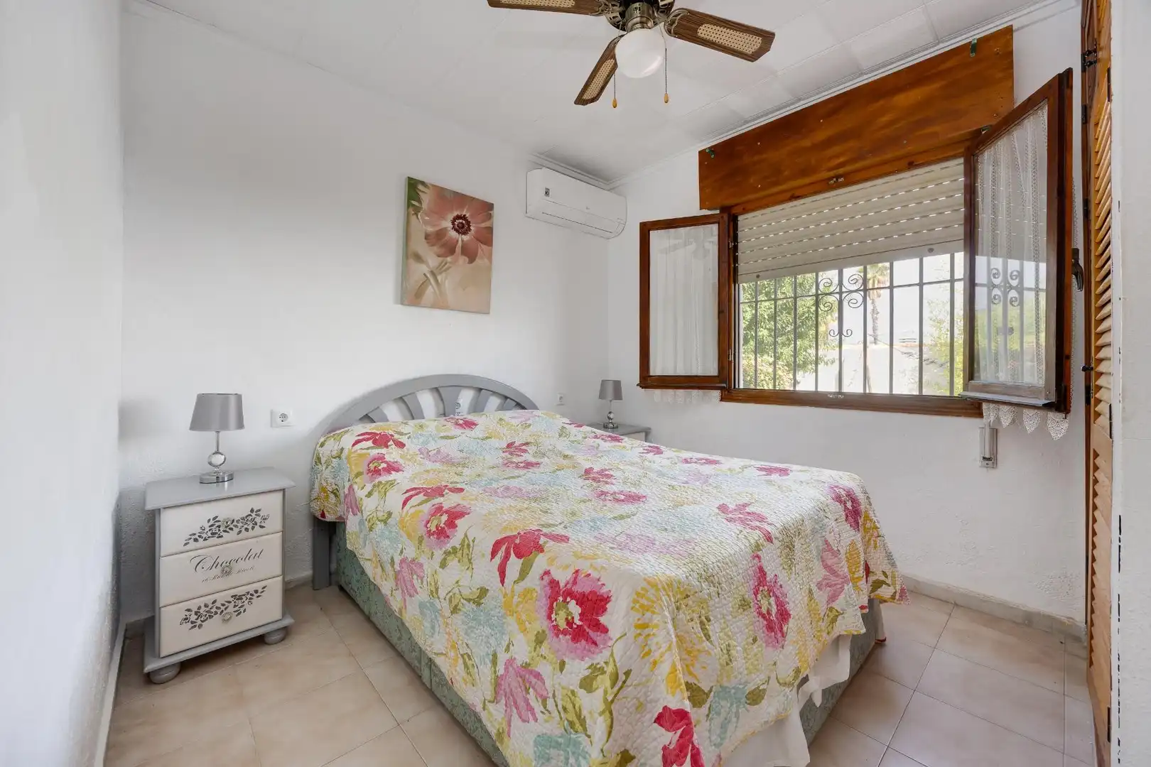 Dormitori de Casa o xalet en venda en Torrevieja amb Aire condicionat, Jardí privat i Terrassa