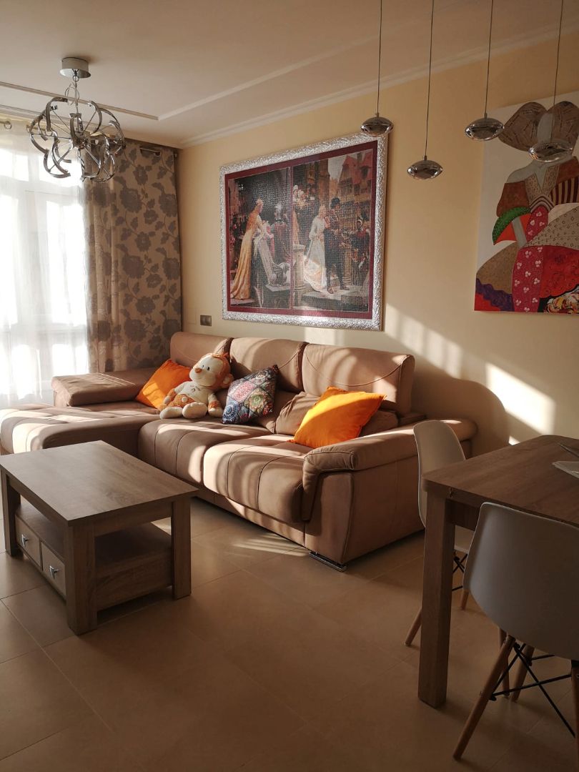 Living room of Flat to rent in Foz  with Heating, Furnished and Oven
