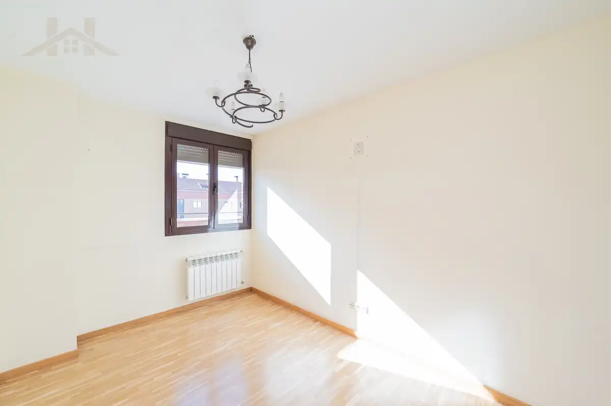 Habitación de Ático en venta en Arroyomolinos (Madrid) con Aire acondicionado, Calefacción y Jardín privado