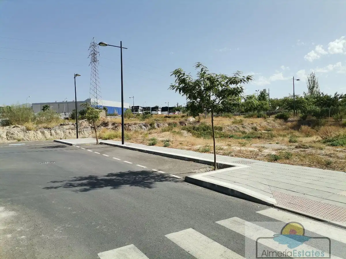 Lands and plots for sale in Fines
