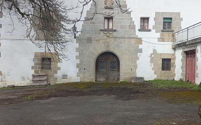 Vista exterior de Finca rústica en venda en Larraun amb Terrassa