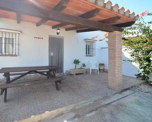 Single-family semi-detached to rent in Camino del Tejar, Conil