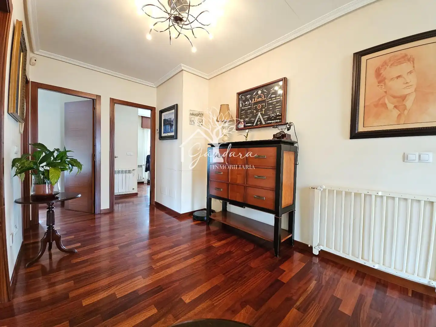 Casa o xalet en venda en Ferrol amb Calefacció, Jardí privat i Parquet
