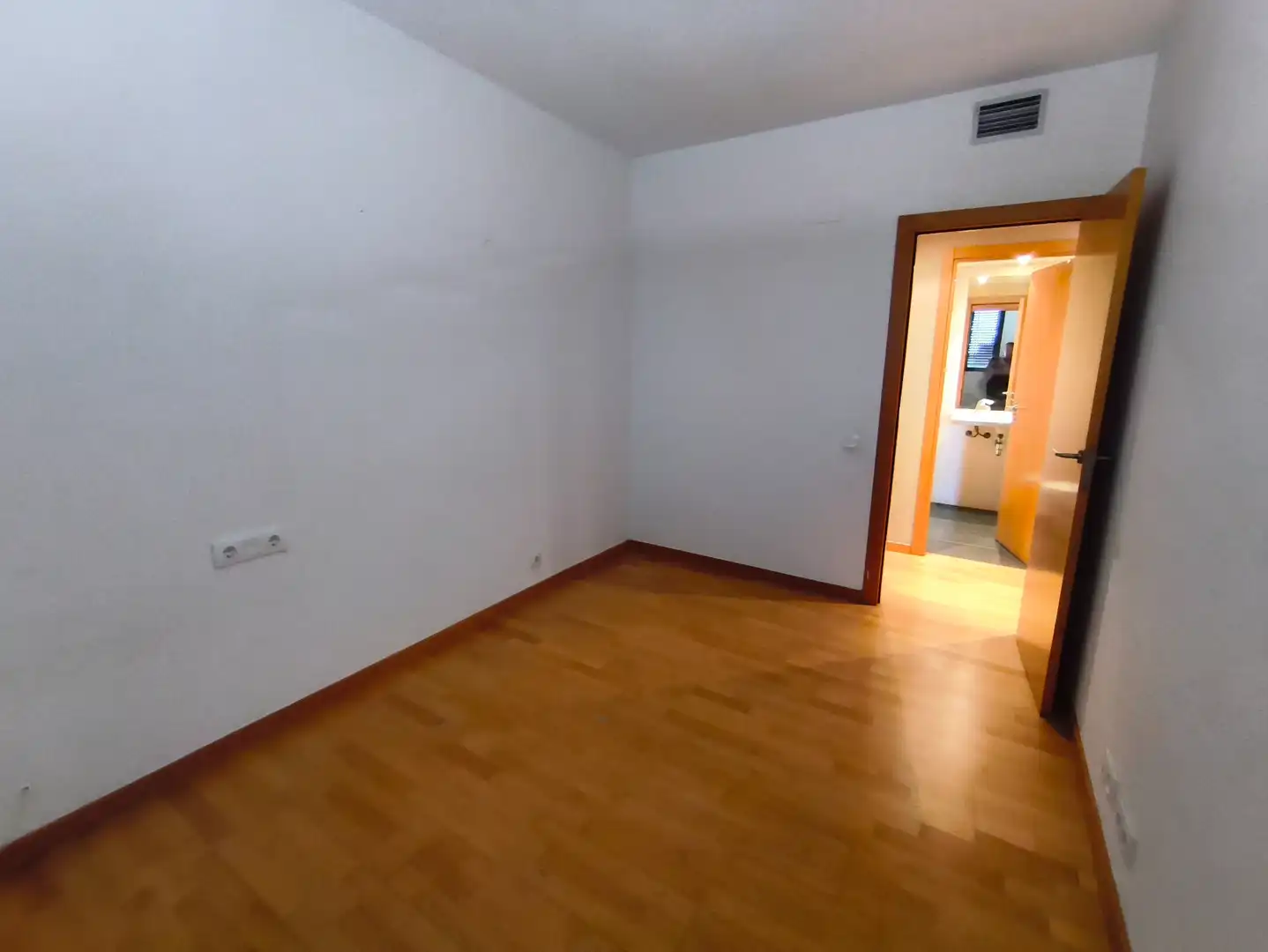 Dormitori de Pis en venda en Sabadell amb Aire condicionat, Calefacció i Parquet