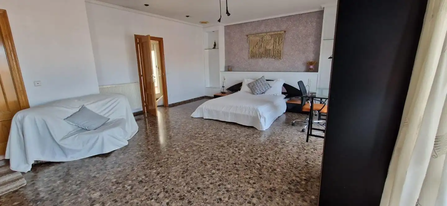 Habitació a Sevilla, Moncada