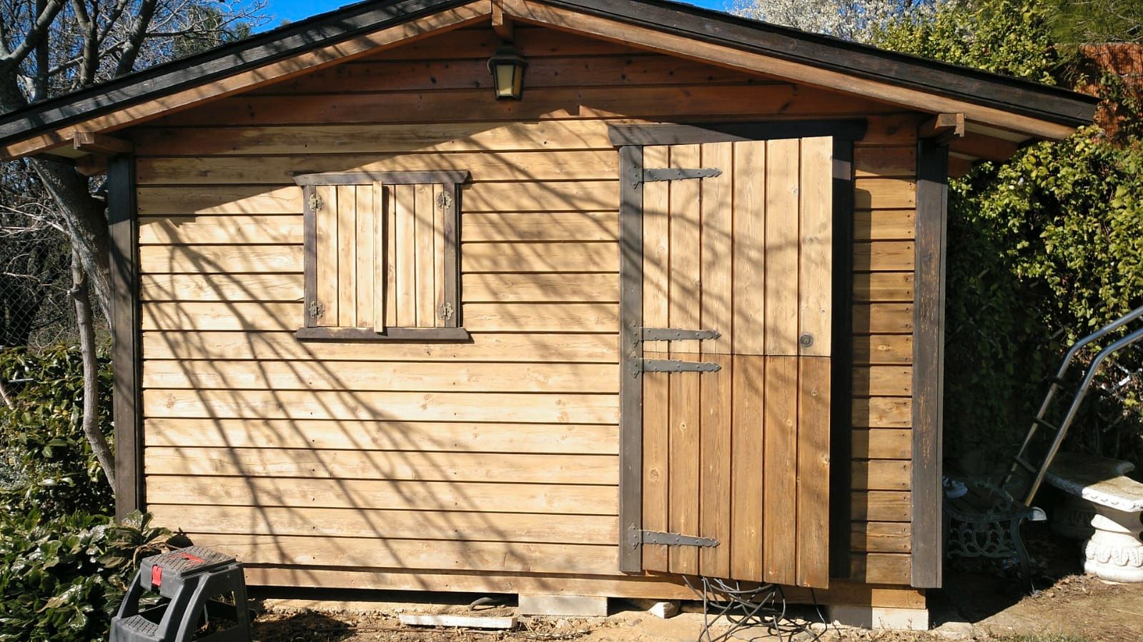 Vista exterior de Casa o xalet en venda en Serracines amb Jardí privat, Piscina i Balcó