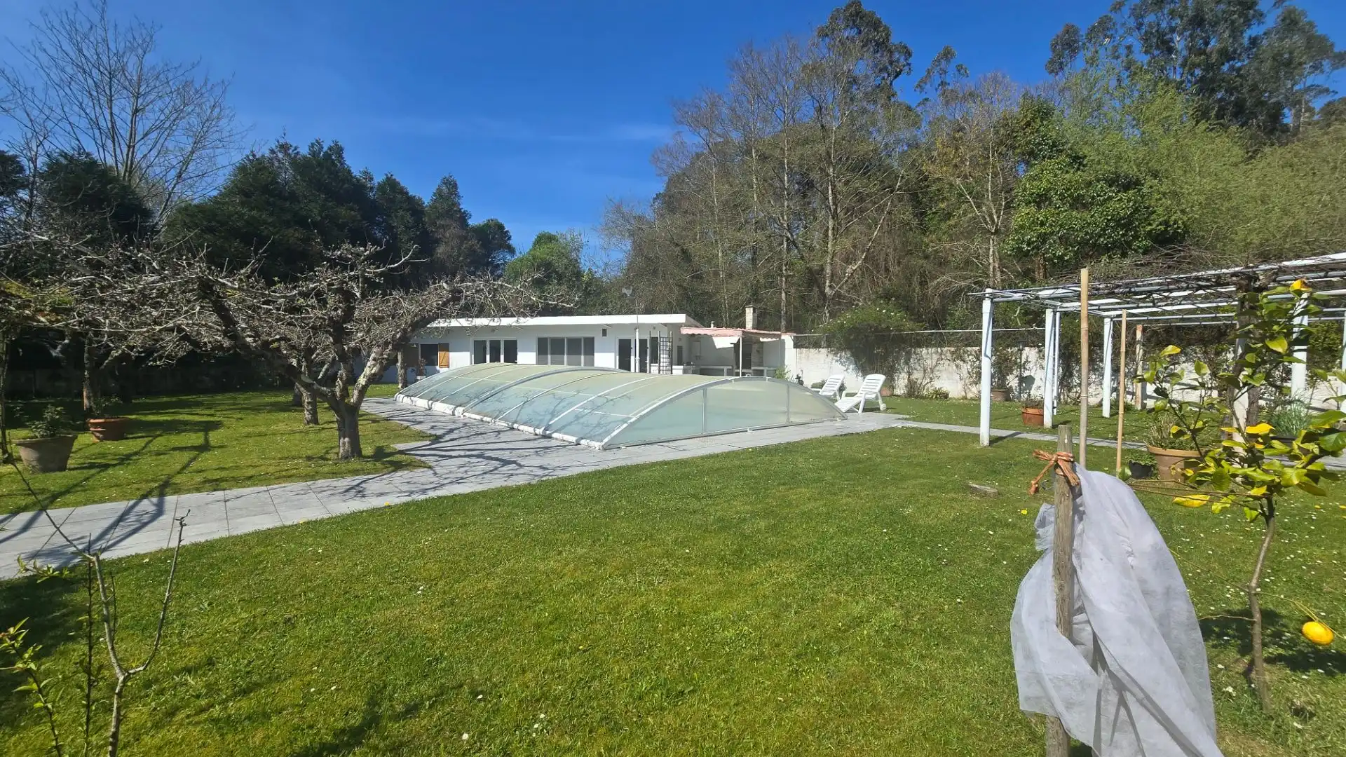 Houses for sale in Posada - Barro