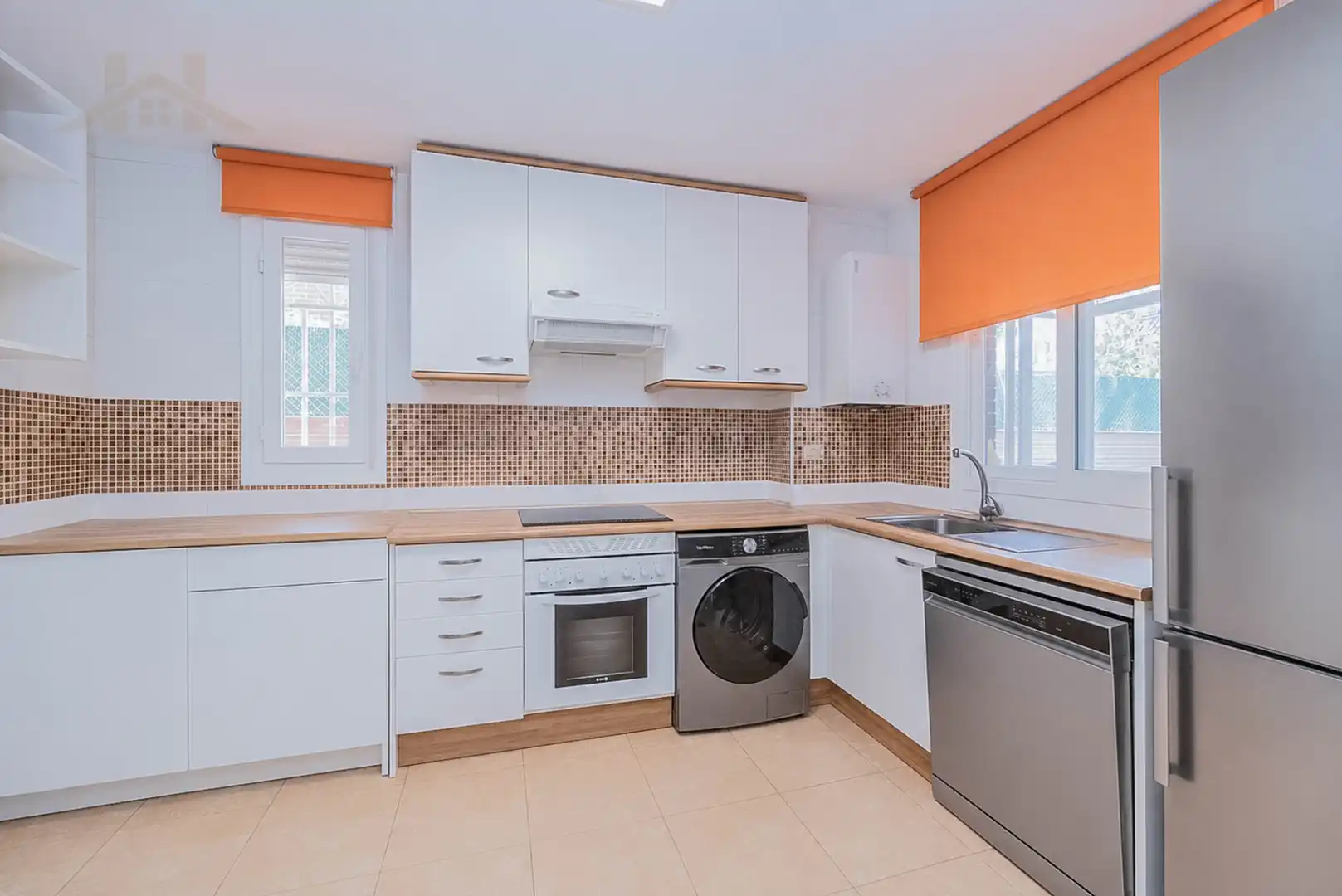 Cocina de Casa adosada en venta en Parla con Calefacción y Terraza