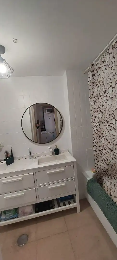 Badezimmer von Wohnung zum Verkauf in Benidorm mit Klimaanlage, Möbliert und Waschmaschine