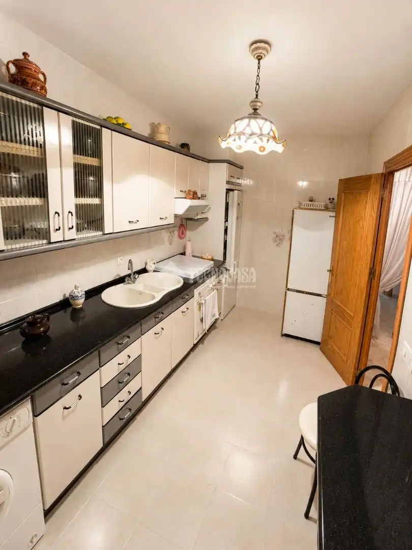 Kitchen of Houses for sale in Santa Cruz de la Zarza