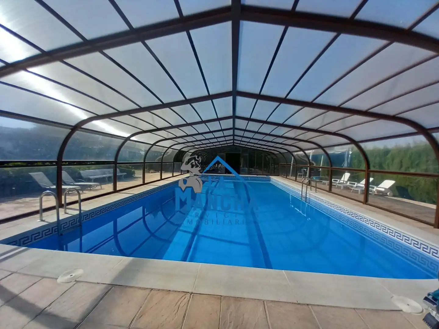 Chalet con piscina en venta en Calle DISEMINADOS