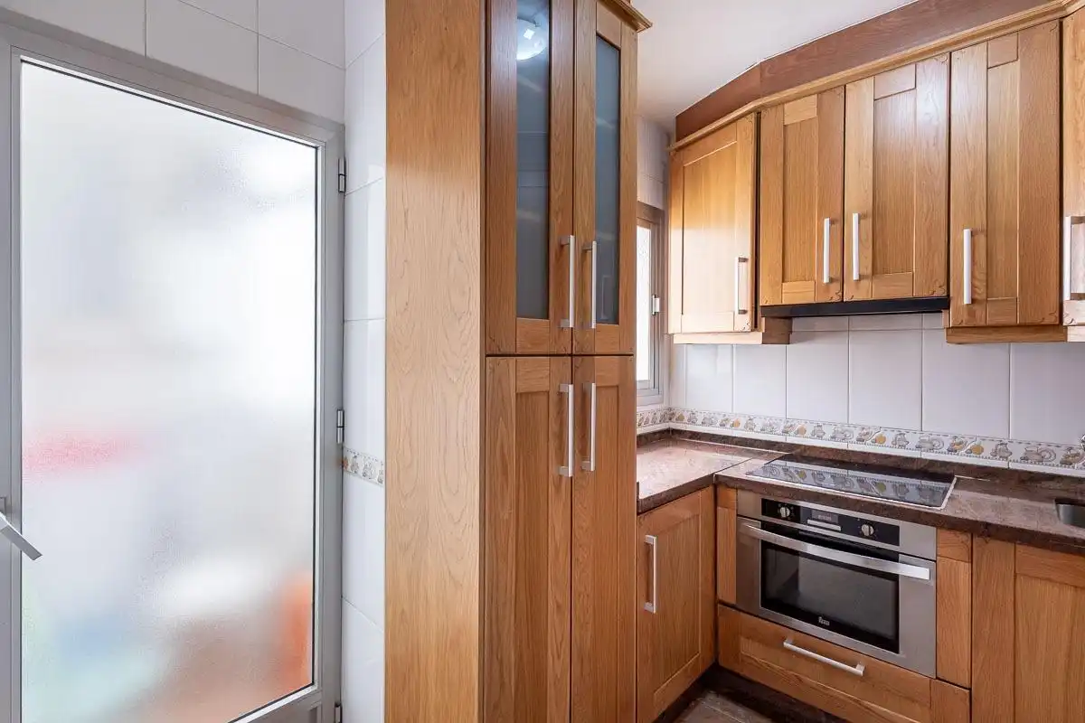Flat with lift to rent in Beiro, imagen 8