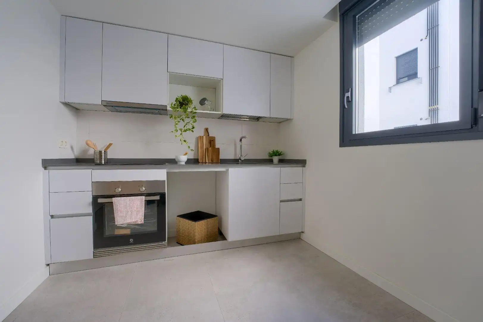 Kitchen of Flat for sale in Sevilla  with Air Conditioner and Terrace
