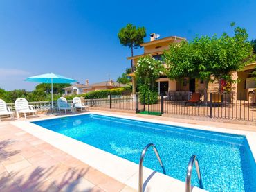 Casa con piscina in vendita a Montbarbat