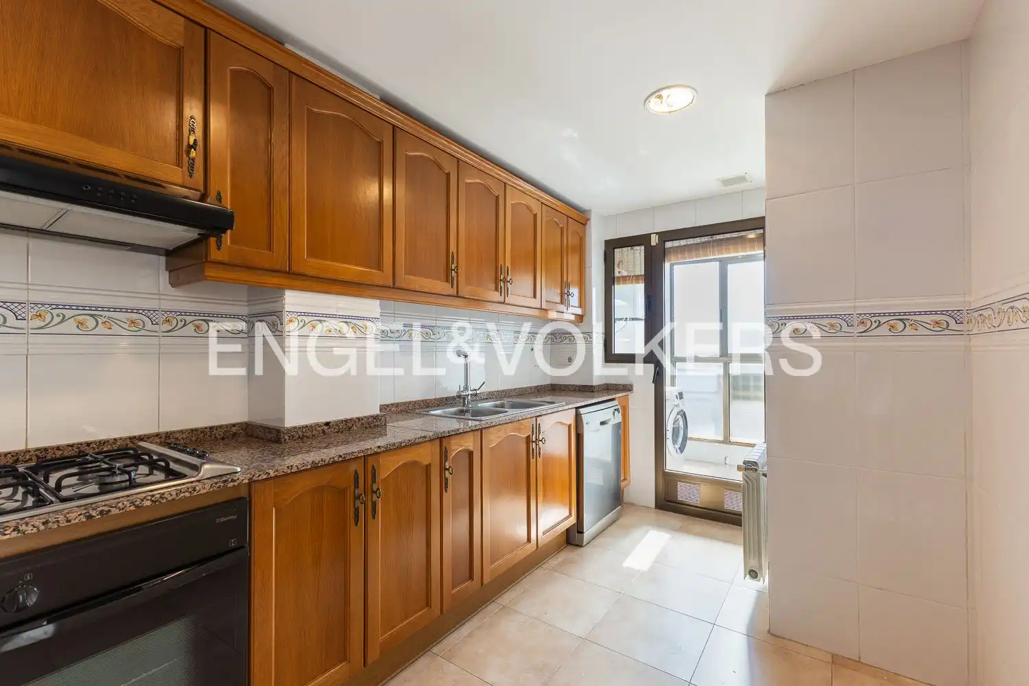 Cocina de Piso de alquiler en Valencia con Aire acondicionado, Calefacción y Trastero