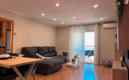 Living room of Flat for sale in Mataró  with Air Conditioner and Balcony