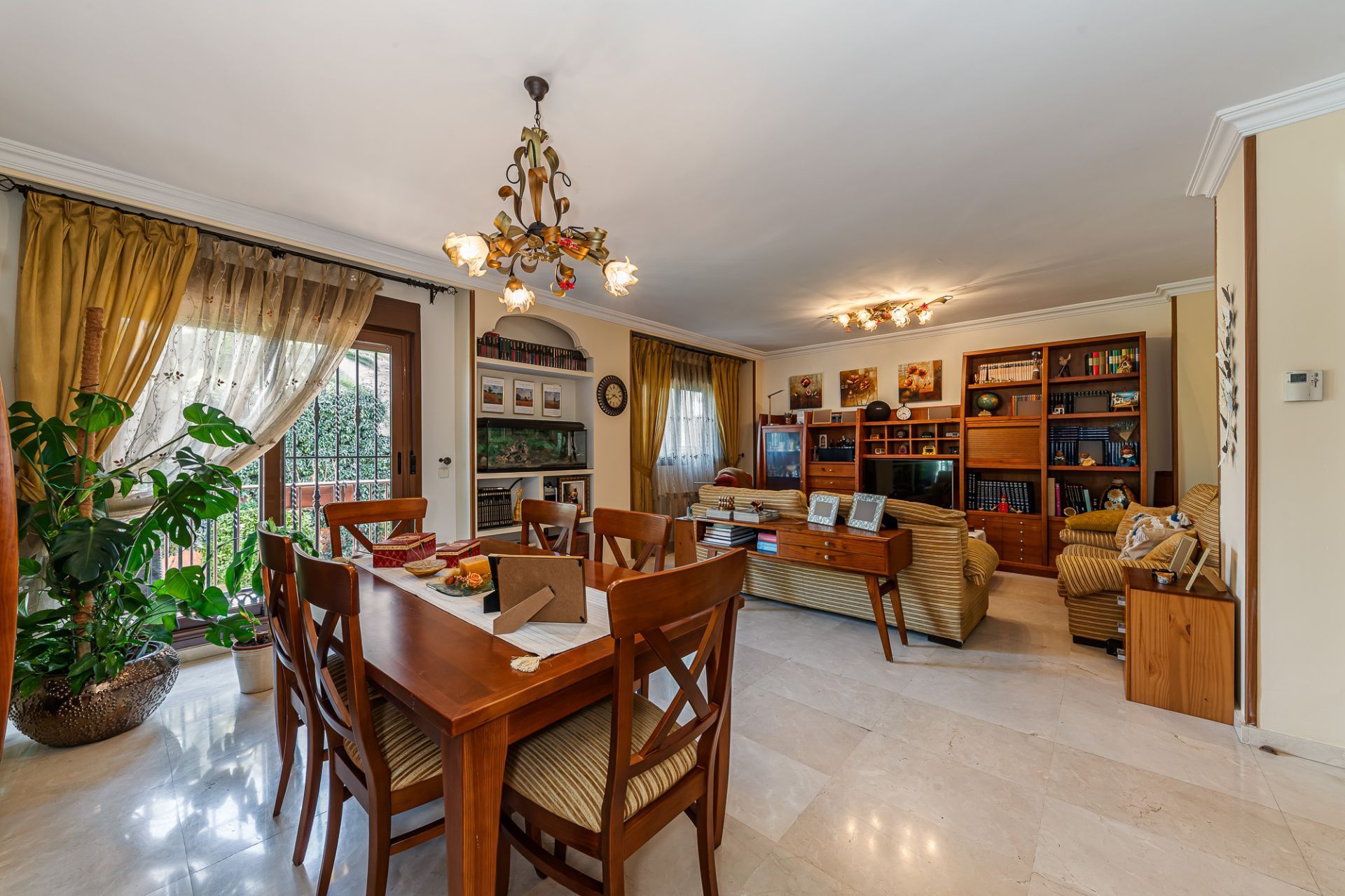 Menjador de Casa adosada en venda en Móstoles amb Piscina comunitària