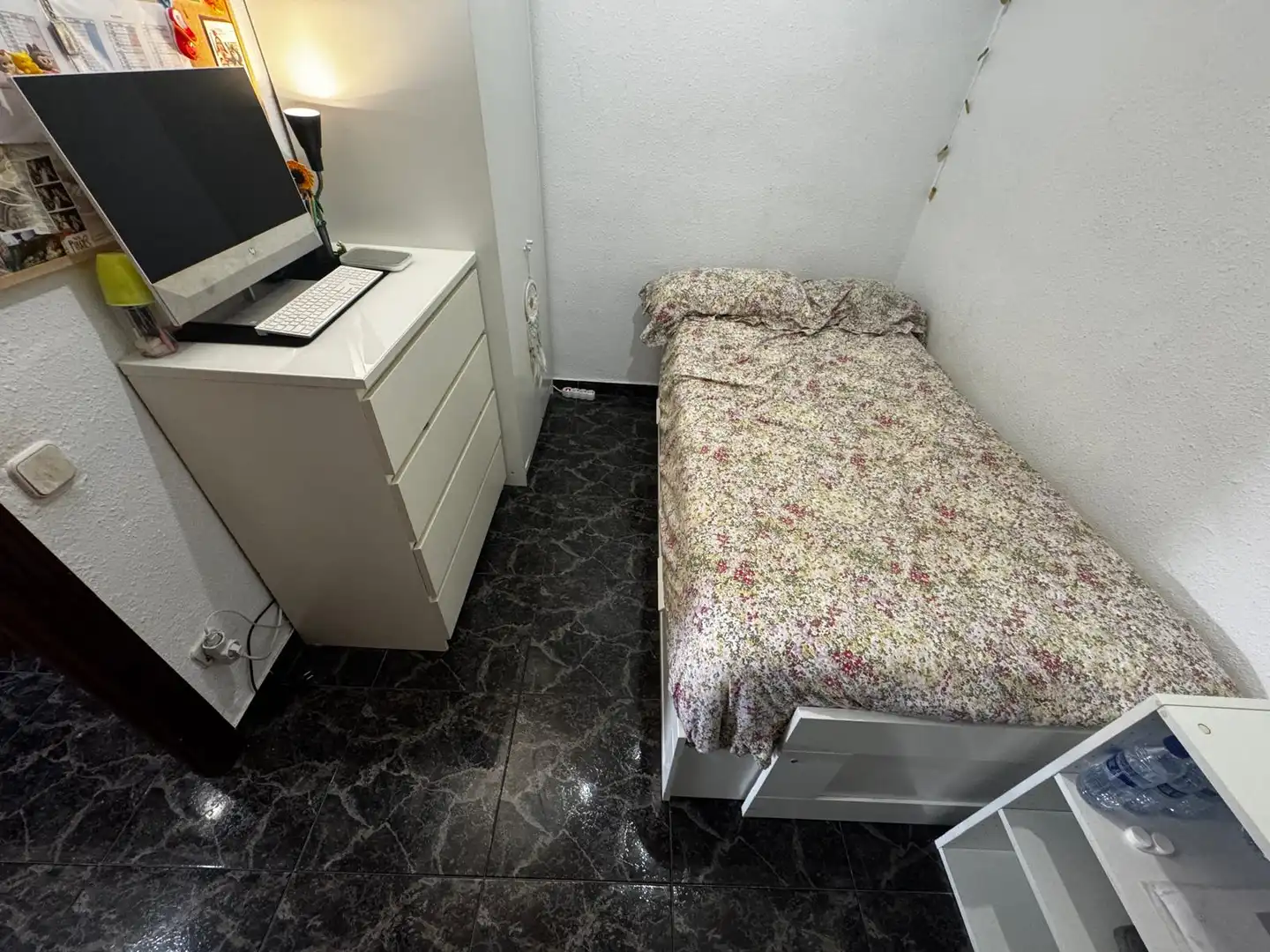 Dormitori de Pis en venda en L'Hospitalet de Llobregat amb Calefacció i Terrassa