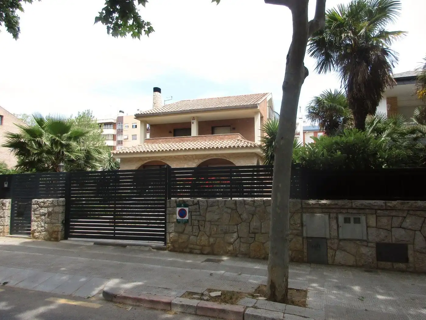 Vista exterior de Casa o xalet en venda en Reus amb Aire condicionat, Calefacció i Jardí privat