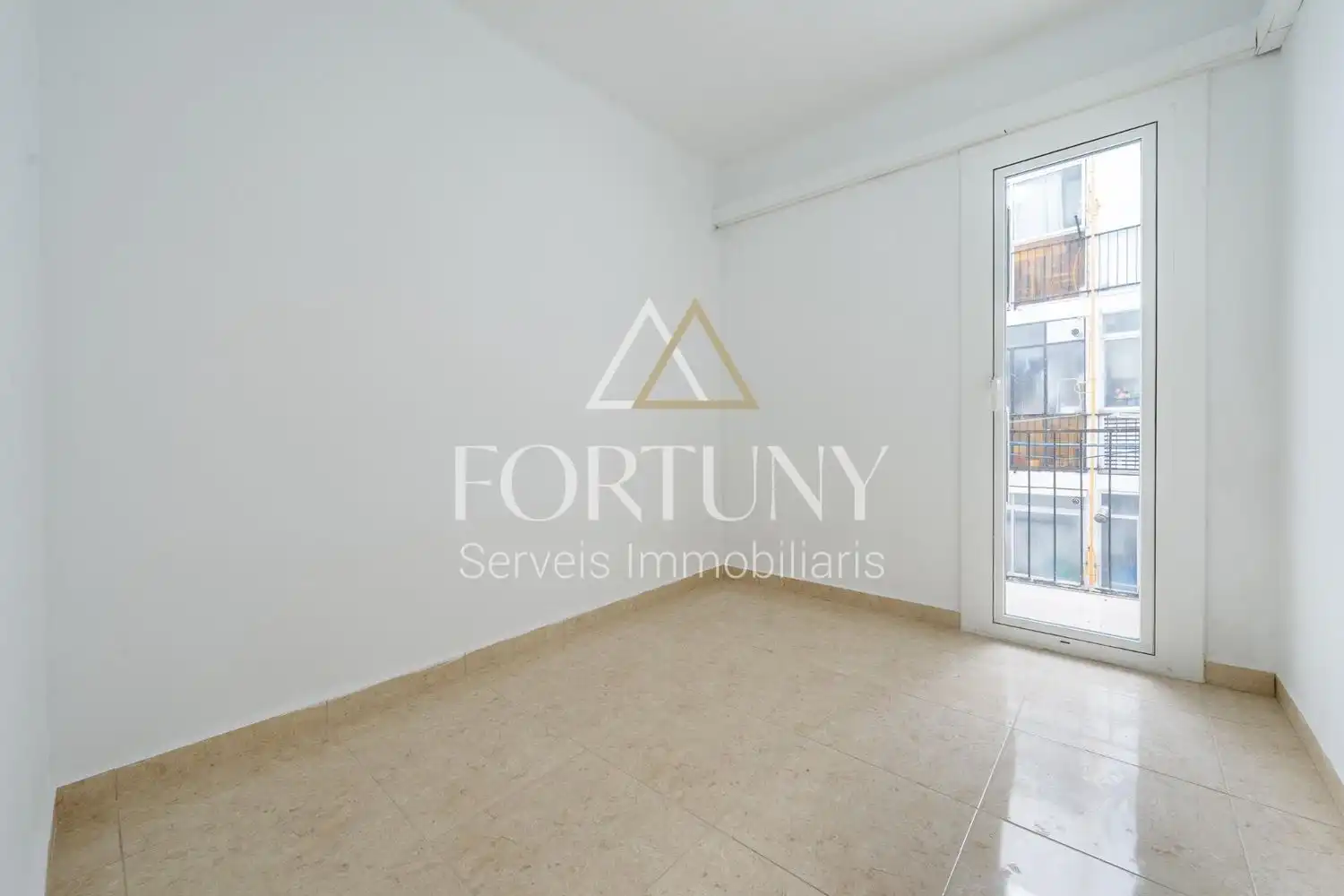 Flat with terrace for sale in del Carrilet 30, imagen 20