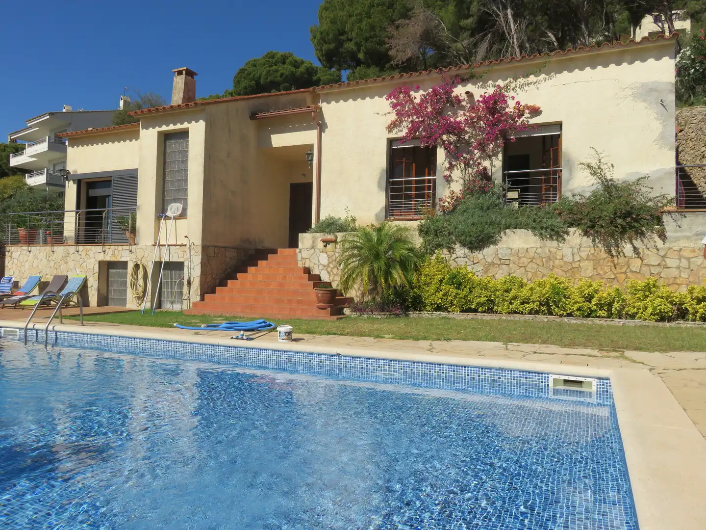 Piscina de Casa o chalet en venta en L'Estartit con Jardín privado, Piscina y Amueblado
