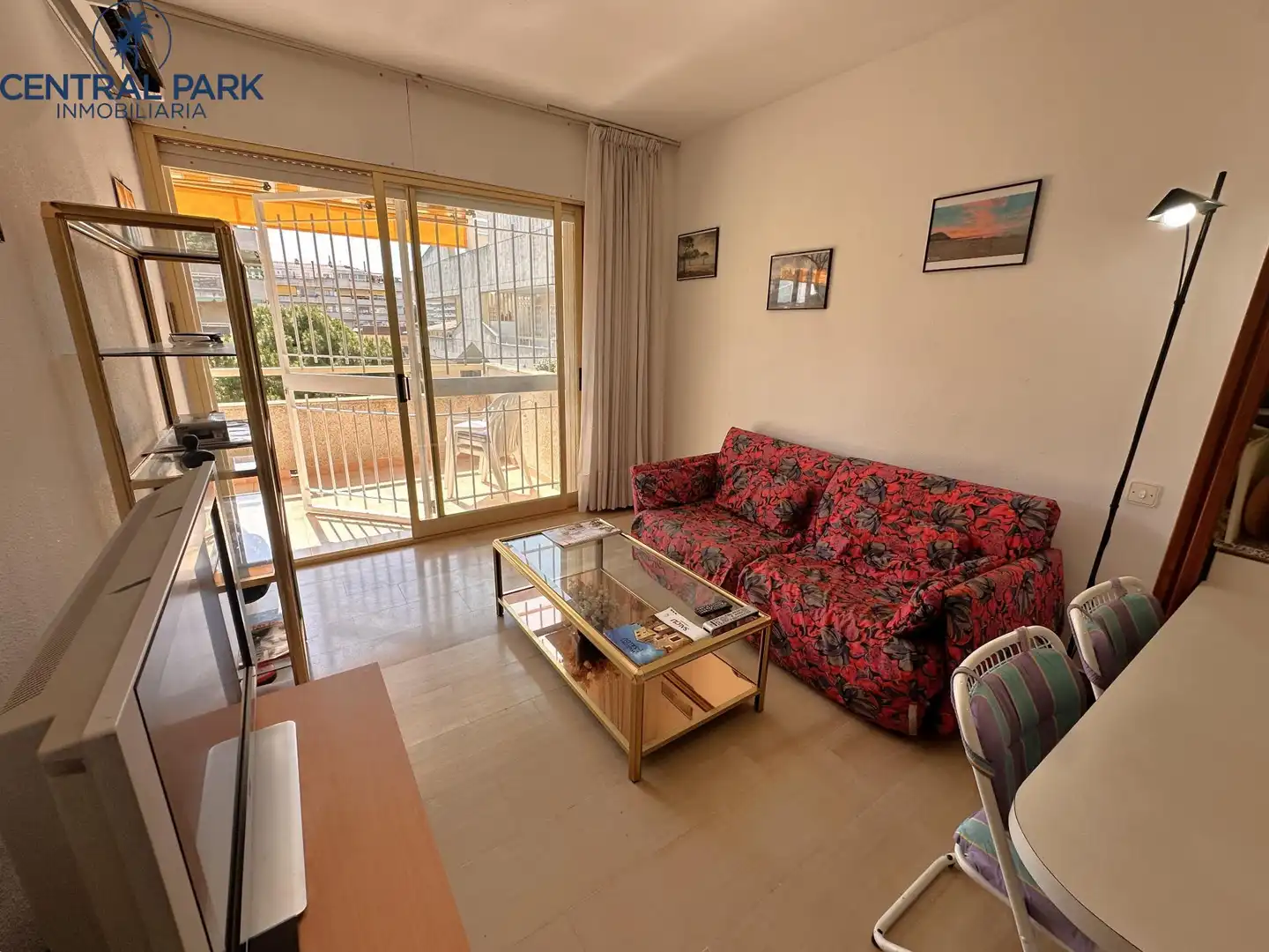 Sala de estar de Apartamento en venta en Salou con Aire acondicionado, Terraza y Amueblado