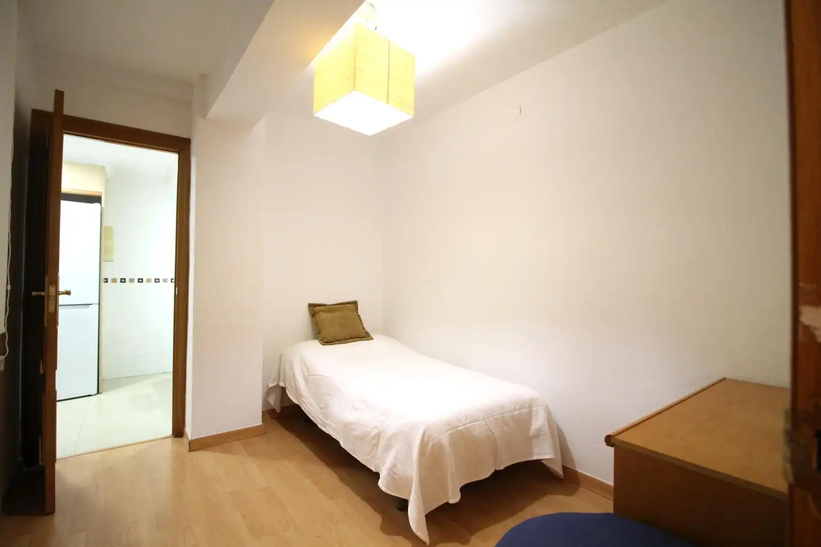 Habitación de Piso de alquiler en Alicante / Alacant con Terraza, Amueblado y Balcón